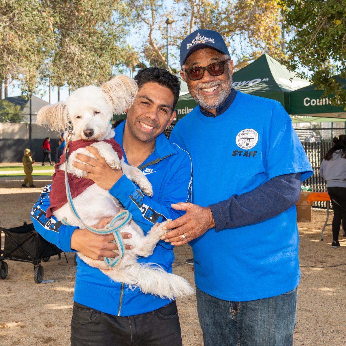 Happy National Pet Day to all our furry friends who frequent our dog parks! 🐶🐕

Take your pet out to one of our many dog parks today to celebrate and send us a pic so we can post it!

#lacityparks #parkproudla #everythingunderthesun