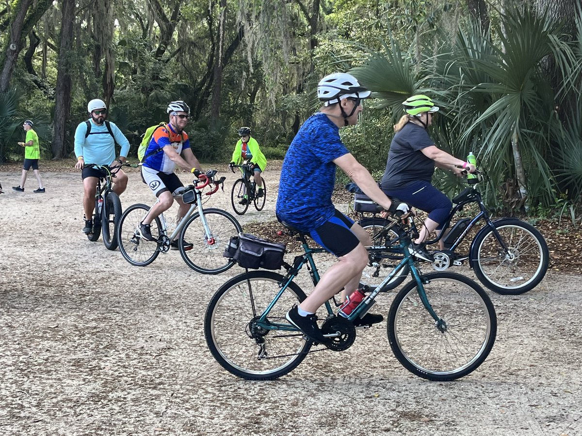 March 23rd: A remarkable day for the reThink team at the #SpringToTheSprings event. We enjoyed engaging with you all at #GeminiSpringsPark. Stay tuned for what's coming next! Learn more by visiting: fdot.tips/reThink. #CommunityOutreachEvent #reThinkYourCommute #FDOT