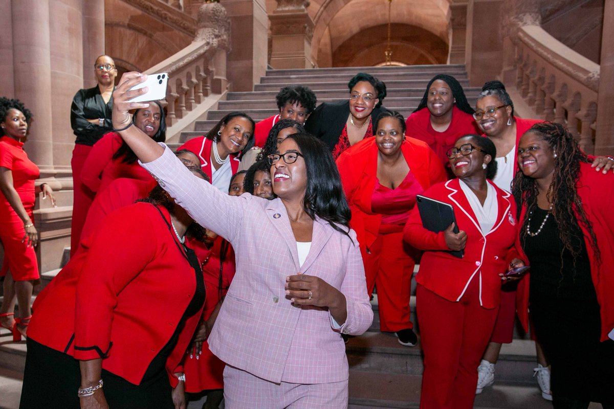 This week, we celebrated Delta Sigma Theta Sorority, Inc. on its Annual Delta Day, alongside Dr. Donna Harris and other Deltas from Rochester. As we honor their history, we celebrate the impact of Black sororities in serving and uplifting our communities.