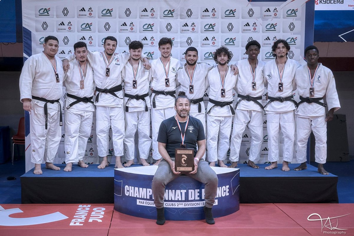 Les judokas de Brive, 3èmes aux championnats de France de 2ème division, se qualifient pour la 12ème année consécutive au championnat Elite. Vicat, associé aux valeurs sportives, félicite les athlètes pour leur performance. @villedebrive #Partenariat #Judo #Vicat #Brive