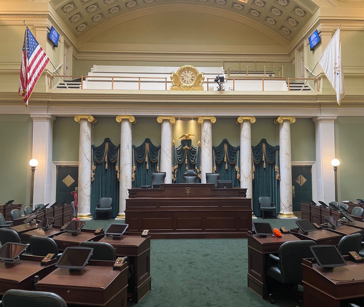 The Rhode Island Senate will convene today at 4 p.m. Floor calendars: status.rilegislature.gov/calendars.aspx Watch here: capitoltvri.cablecast.tv