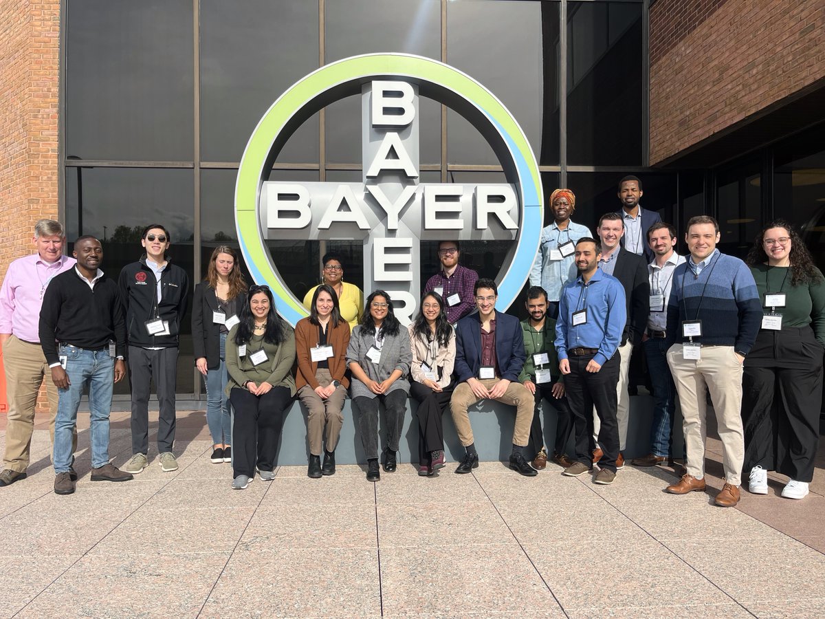 tyathom's tweet image. The @FFARFellows program hit a home run with our St. Louis trip! ⚾

Thank you, @RebeccaRddunnin, for all you've done for us. Because of you, we've grown so much as scientists!

#ffar #phd #science #agriculture