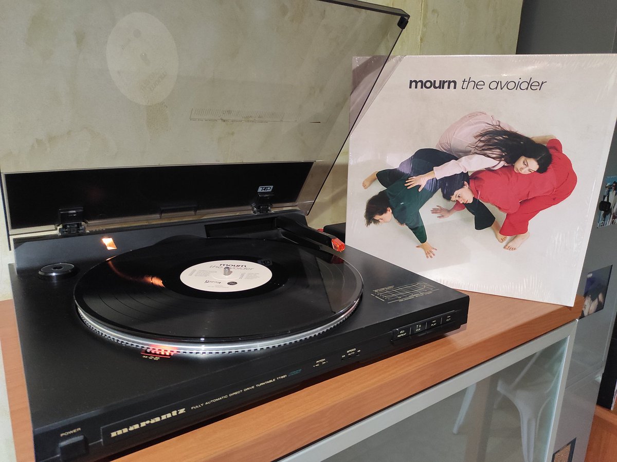 #theavoider (@MontgriCoop / @cielosestrellad 2024) de @OHMOURN és un #discas 🙌 Disfruta'l amb la #ressenya que li dedico a @musicacronica 👌👇 #mourn #punkrock #powerpop #musicacronica > musicacronica.com/2024/04/mourn-…