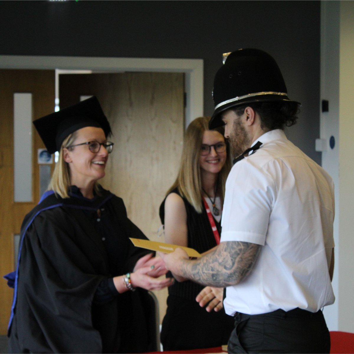 Congratulations to our latest two cohorts of student police officers who today, completed their Police Constable Degree Apprenticeships (PCDA) and Degree Holder Entry Programmes (DHEP), respectively 🎓 Could you wear the uniform? We are recruiting now ➡️ orlo.uk/mLuV6