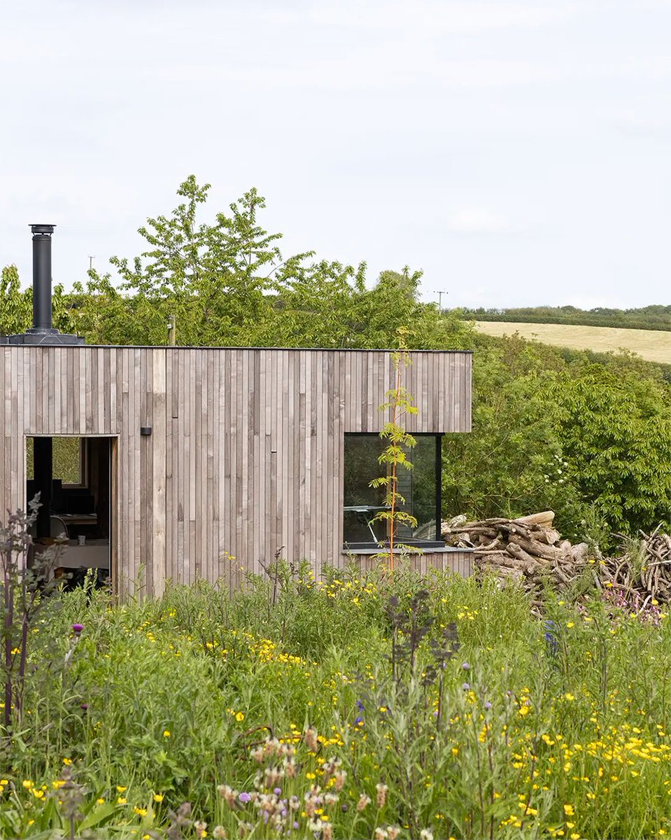 New build housing must now deliver a 10% biodiversity net gain (BNG) to support the growth and protection of natural habitats. Here’s what it means for your self build project and how you can gain a biodiversity net gain exemption: ow.ly/e8hW50RcYzc