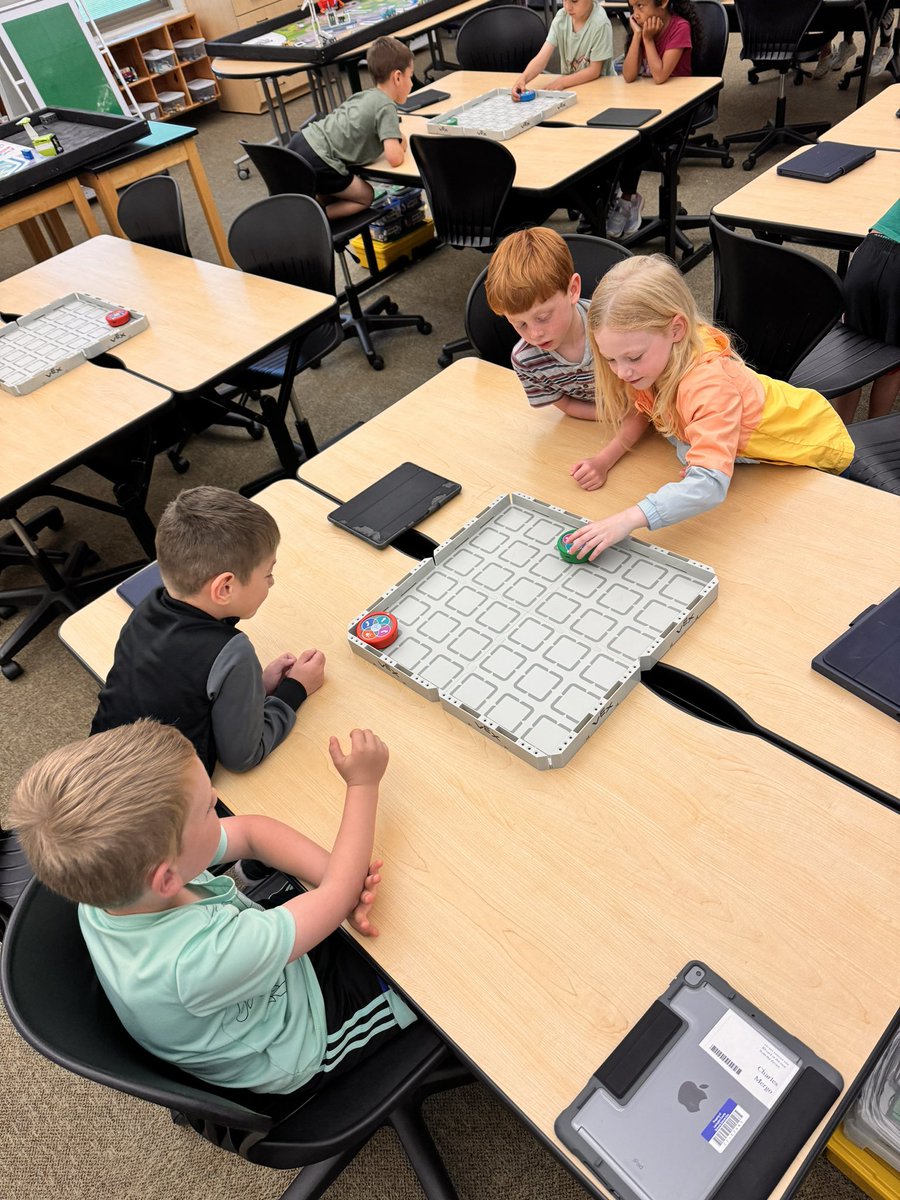 STEMingahead's tweet photo. VEX 123 is fun and engaging. Kids are loving this new challenge.
@LexingtonOne @MGES510 https://t.co/MhzhTvUxUk