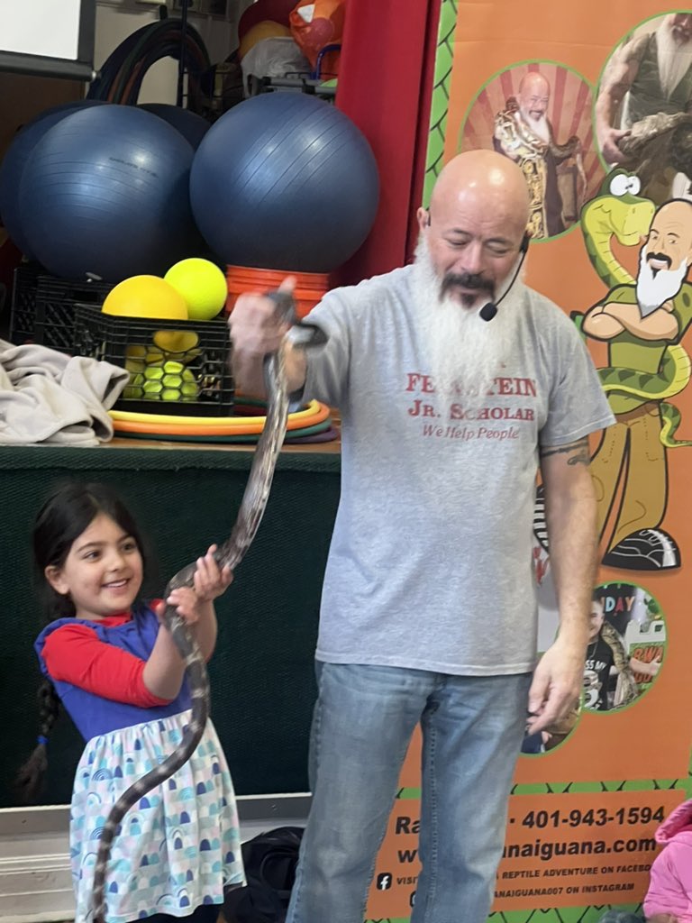 garmstrong331's tweet image. Rhodes students LOVED the Bwana Iguana Reptile experience today with Mr. Ray! 🪱🐢 Learning about snakes &amp;amp; turtles, what’s better?! 😊🫶🏼 Thank you, Feinstein Foundation!!! #RhodesUnited #BwanaIguana #BeTheTree #RowRowRowYourBoat #StudentExperiences