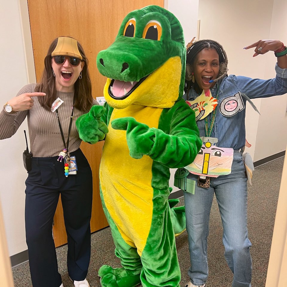 AlstonRidgeES's tweet image. From up here, we can see @letterland ✈️ #LucyLamplight #RedRobot @Literacy4Wake @WCPSSLiteracy @WCPSSTeam @NorthwestWCPSS #ScienceOfReading #LETRS thank you to our amazing @LiteracyCoachKG &amp;amp; @Brianne_E_2023 for our Literacy Week celebrations! 🎉👏🏽