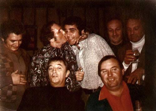 Filming The Friends of Eddie Coyle, 1972. Behind Robert Mitchum are Winter Hill Gang boss Howie Winter and gang associate-turned-actor Bobo Petricone, aka Alex Rocco, who starred as Moe Greene in The Godfather