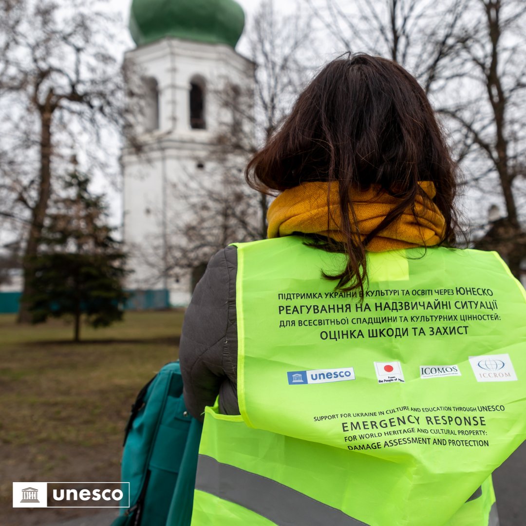 Experts of @UNESCO and @ICOMOS held a mission to work on the rehabilitation plan of 🇺🇦Chernihiv's historic centre. Cultural properties have been damaged by Russian attacks & the city is looking forward to recovery. ➡️Learn more about UNESCO's support: unes.co/5eh8t5
