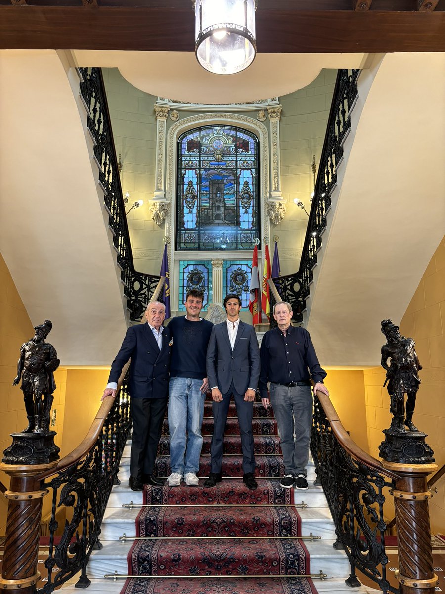 Fotos grabación Grana y Oro <a href="/cyltv/">CyLTV</a> <a href="/NavarraTV/">Navarra Televisión</a> <a href="/7LariojaTV/">La 7 de La Rioja TV</a> y <a href="/OneToroTV/">OneToroTV</a> con <a href="/AFerminSm/">Alejandro Fermin</a> invitado y la actualidad