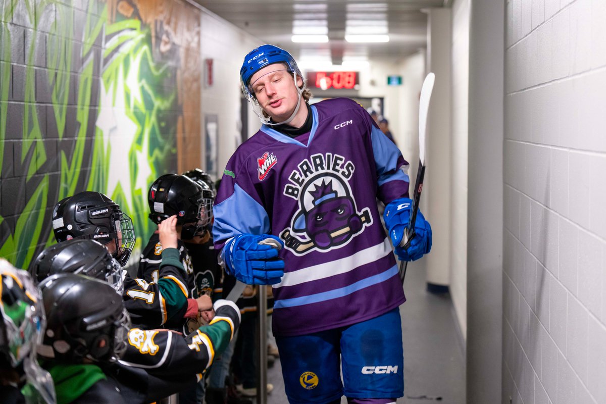 Time's running out to bid on a signed Easton Armstrong @StoonBerries jersey ⌛️ Bid on this limited edition jersey along with our game-worn bulldozer jerseys before Sunday at 8:30pm AUCTION 💸 | tinyurl.com/4p9ch2c7