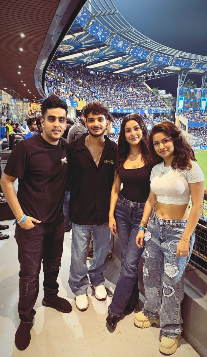 Shehnaaz At Stadium 💭😌
With Raghav Munawar ❤️
#IPL24 
#SHEHNAAZGILL 
#RCBvMI