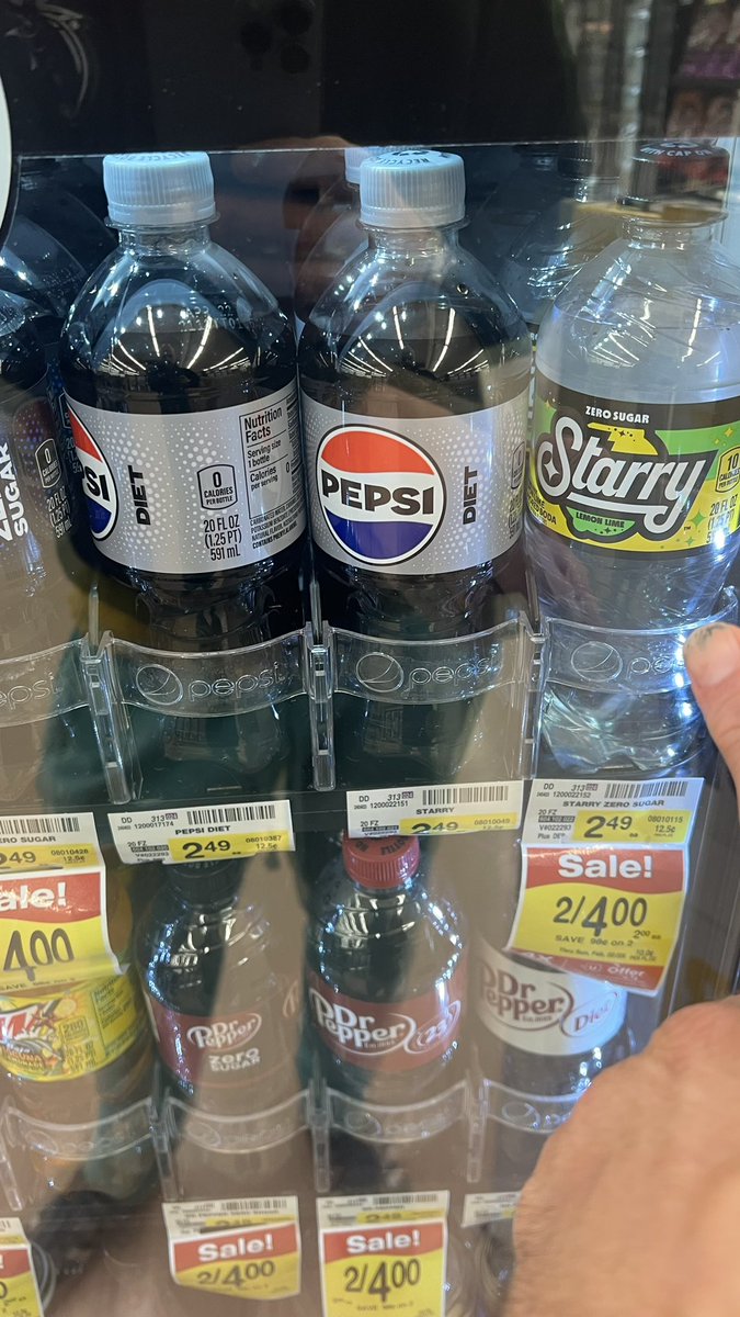 Why do they keep trying to make “Starry” a thing? It’s not a thing. Oreos had their Hydrox ripoffs, just like Sierra Mist was to Sprite. You can’t make a Sierra Mist knockoff, it makes no sense.