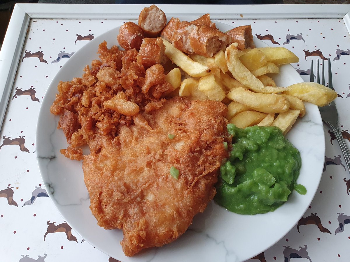 Half lot, scraps, mushy peas & of course, a sausage for me boys, the brus chippy Hartlepool. 👌