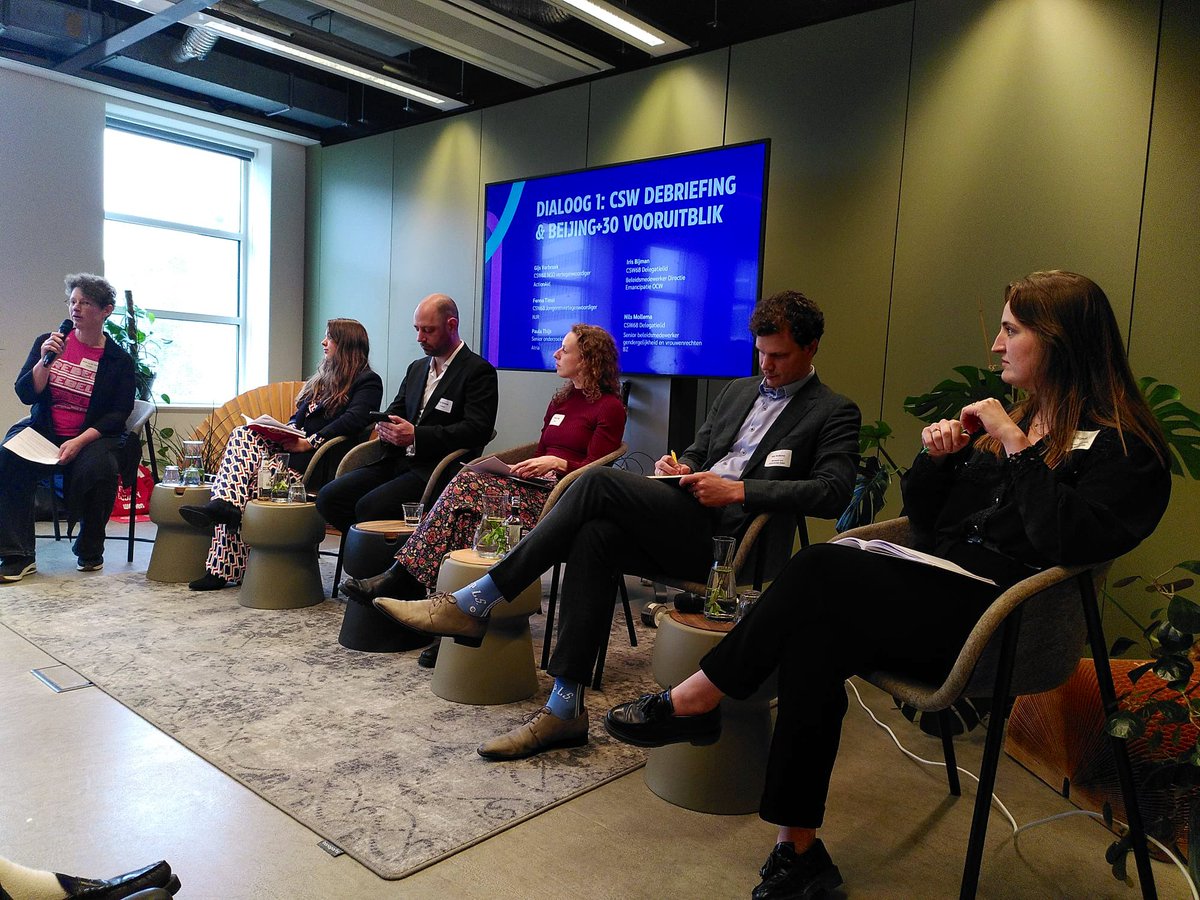 Today we reflect on the 2024 #CommissionontheStatusofWomen and upcoming international processes: what progress did we make for gender equality and how do we move forward? 

🧵⬇️  (1/3)