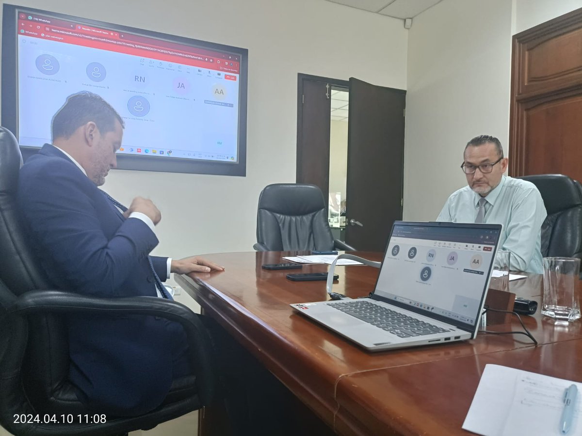 CRCBOYACA's tweet photo. Ayer junto con la gerencia de la #CRCIBoyacá, los presidentes ejecutivos de las Cámaras de Comercio de Tunja, Duitama y Sogamoso se reunieron con representantes del Ministerio de Industria y Comercio, así como con la Secretaría de Desarrollo Departamental, https://t.co/F7IOibvZcy
