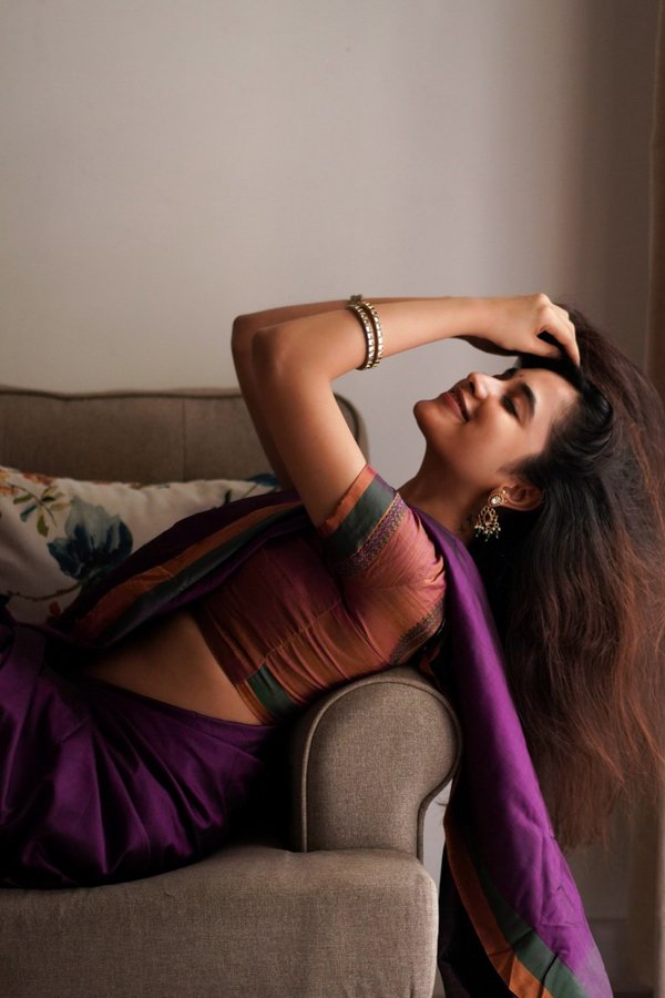 GK5YuOWXkAAVKUc?format=jpg&name=900x900