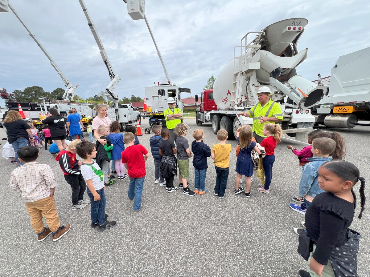 With so many community partners, we have a ton of great photos from our Community Touch a Truck event. @WIndsorWoodsES @vbschools @LeadVBCPS