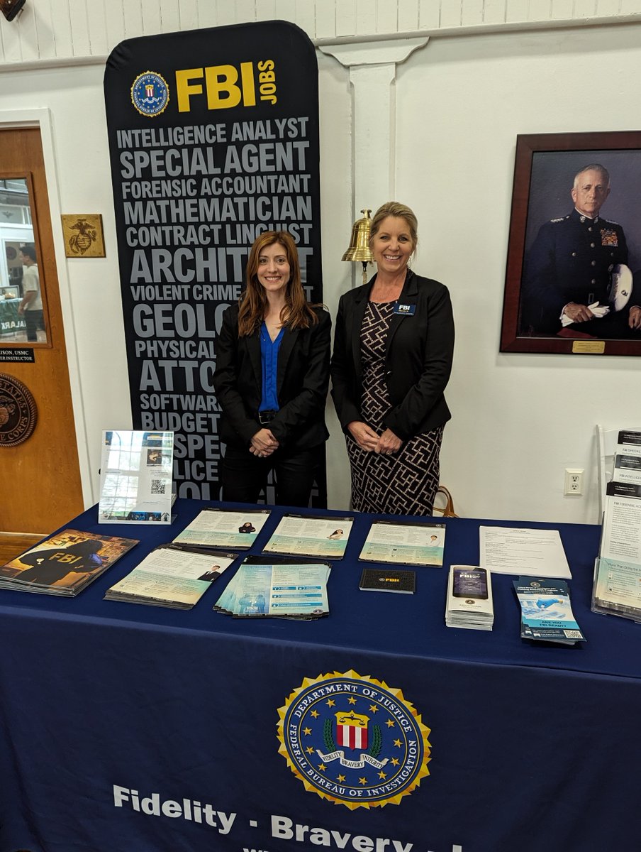 Attention Tulane students! We're on campus until 3 this afternoon a the Federal Job Fair. Come by and find out more about the #FBI's 200 career types. Take the quiz to find out which one might be right for you here fbijobs.gov