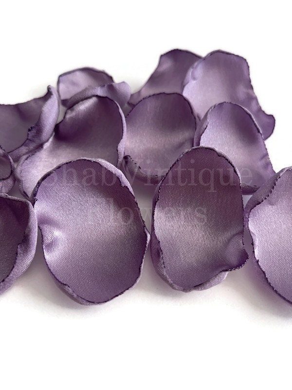 Transform your celebration into an enchanting affair with our dark lilac rose petals! 🌸 Perfect for wedding centerpieces, baby showers, or… dlvr.it/T5NBQm #weddingflowers #centerpieces #handmade #weddinginspiration #wedding #groomtobe #weddingaisledecor #flowerpetals