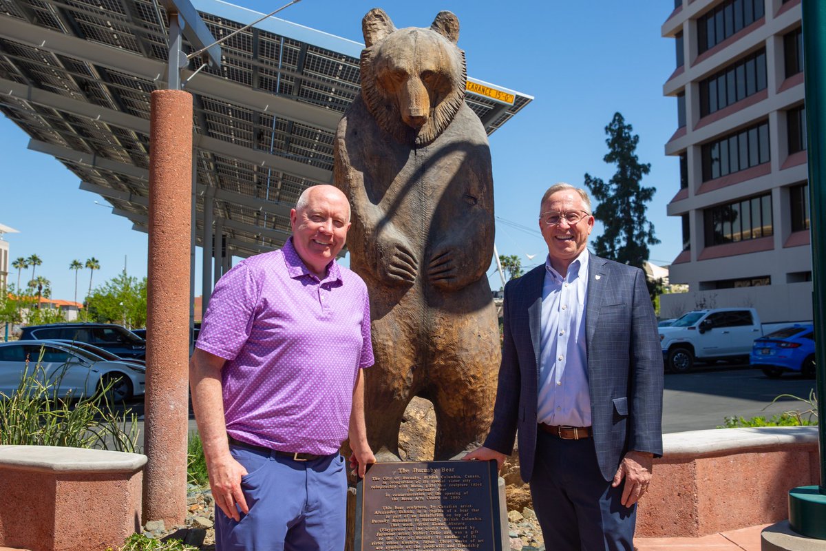 We are honored to welcome our friends from @CityofBurnaby, Canada through Mesa Sister Cities and show them #WhyILiveInMesa. We appreciate our 25 years of sisterhood, granting us the opportunity to learn from our differences while celebrating our commonalities.