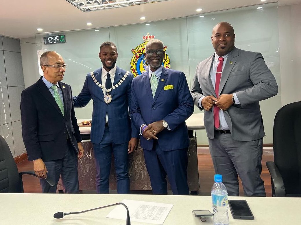 Minister of Local Government Desmond McKenzie (3rd from left) with (L-R) Deputy Prime Minister Dr. Horace Chang, His Worship the Mayor of Montego Bay, Cllr. Richard Vernon and Deputy Mayor of Montego Bay, Cllr. Dwight Crawford, at today's Monthly Meeting of the @StJMCorporation