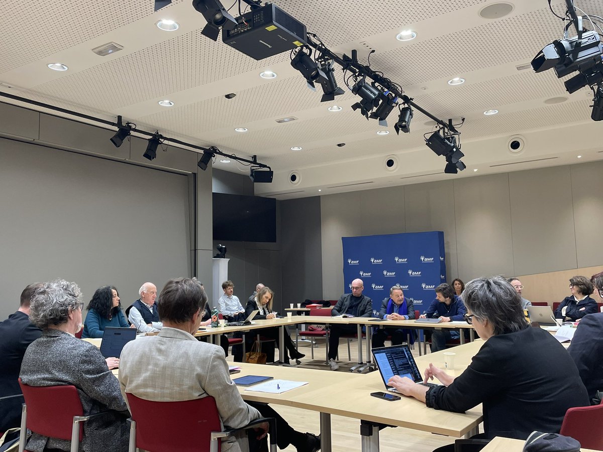 Merci au @SYNDEAC et à @France_urbaine pour cette 2e journée d’échange entre élus et professionnels de la culture à @l_amf Un moment précieux pour échanger sur le financement de la culture et ses enjeux, tant pour les établissements culturels que pour les collectivités. @Fredhoc