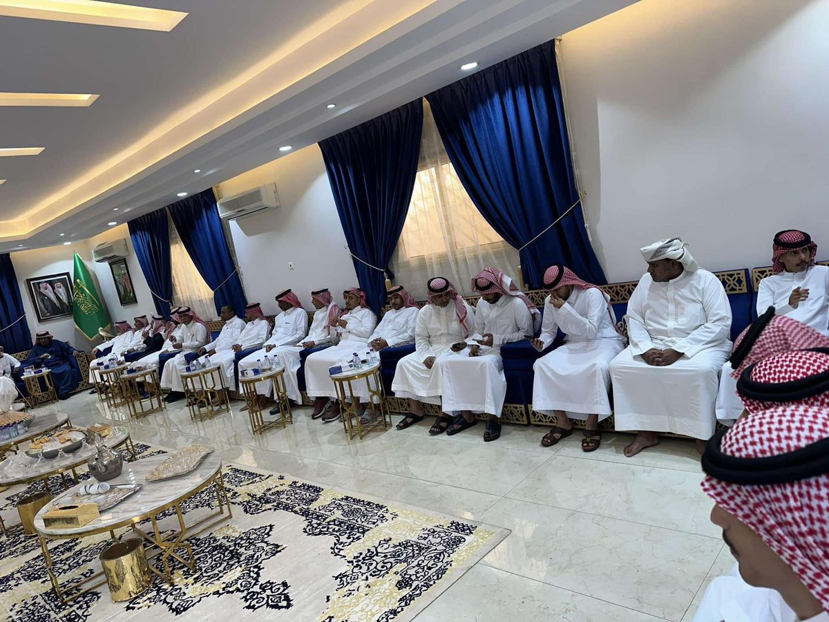 ab979797's tweet photo. معايدة #قبيلة_العوابثة في مجلس الشيخ مبارك محروس بن قليزم العوبثاني 

ادام الله هذا الجمع المبارك و الأخوة و التراحم

وتقبل الله صيامكم و القيام 
وكل عام وانتم بخير

#عيدالفطرالمبارك ١٤٤٥ هجري

#السعودية
#شرورة
#م��طقة_نجران https://t.co/prA8AAwfzw