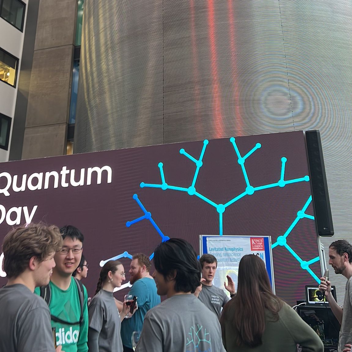 Yay awesome quantum day @jesswade @LondonNanotech @ImpMaterials @QuantumImperial @imperialcollege 🙌🔬