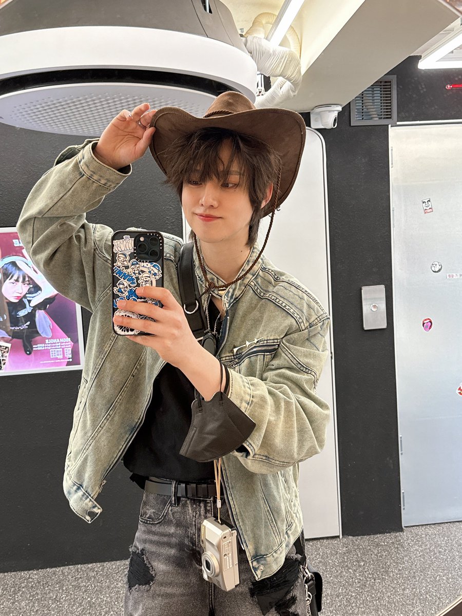 #바오

모자 왜 괜찮디…?
(평소에 못쓰고 다님)