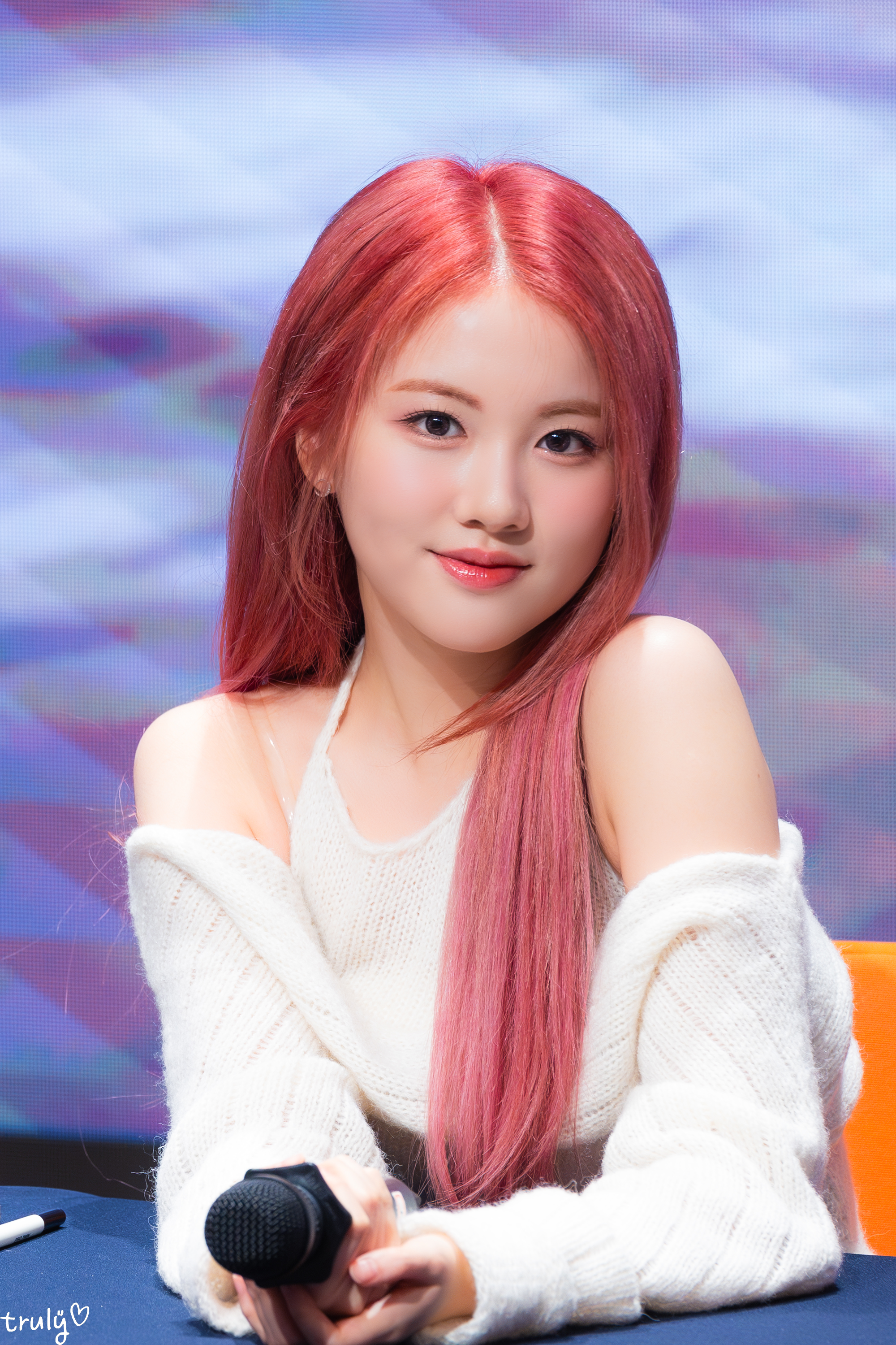 GK5aOYubcAAiq6y?format=jpg&name=4096x4096