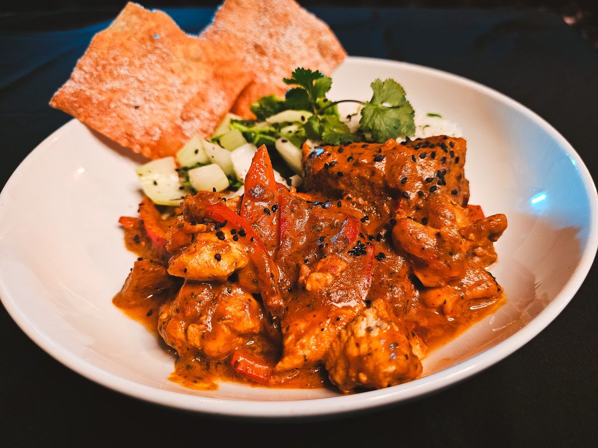 Escape the cold rainy weather and come warm up with a delicious bowl of Pyro Chicken Curry! Jam packed with the flavours of chicken breast, baby bok choy, red peppers, red onions and house-made red thai curry
