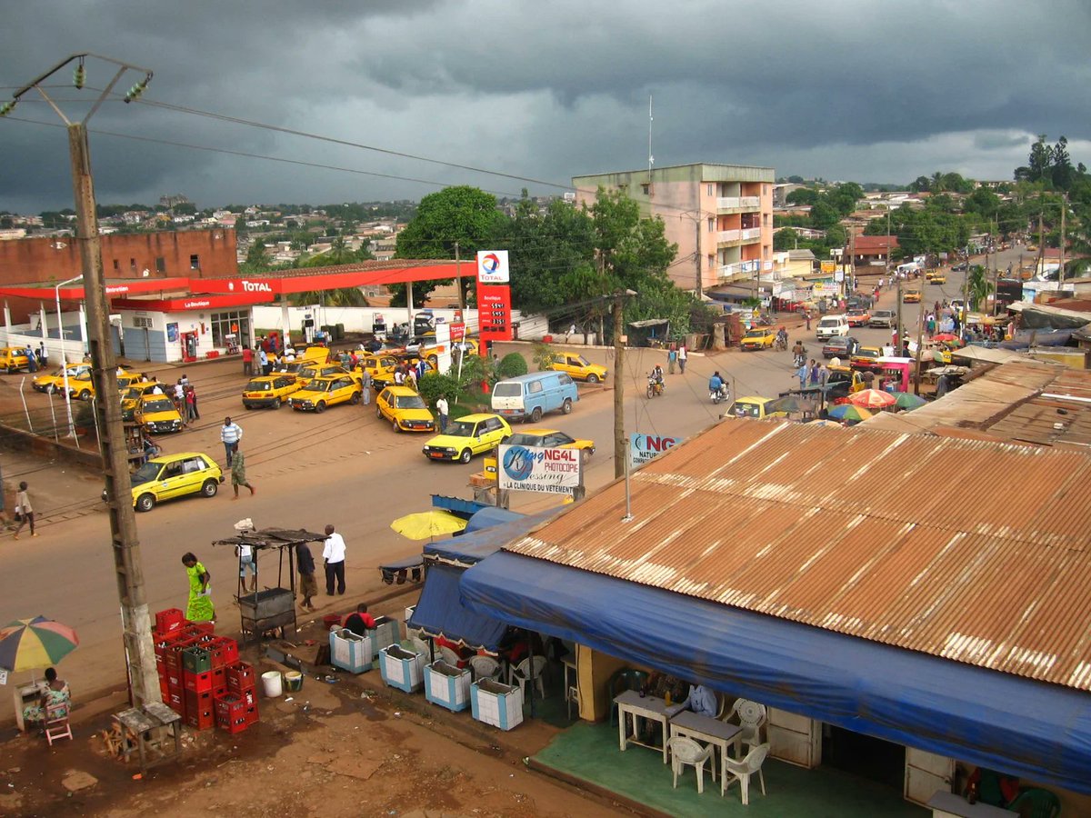 Faits divers : un voleur décède en tombant du haut d'un immeuble à Yaoundé 
#Faitsdivers #Voleur
Lire l'article 👉 camerounactuel.com/?p=247283