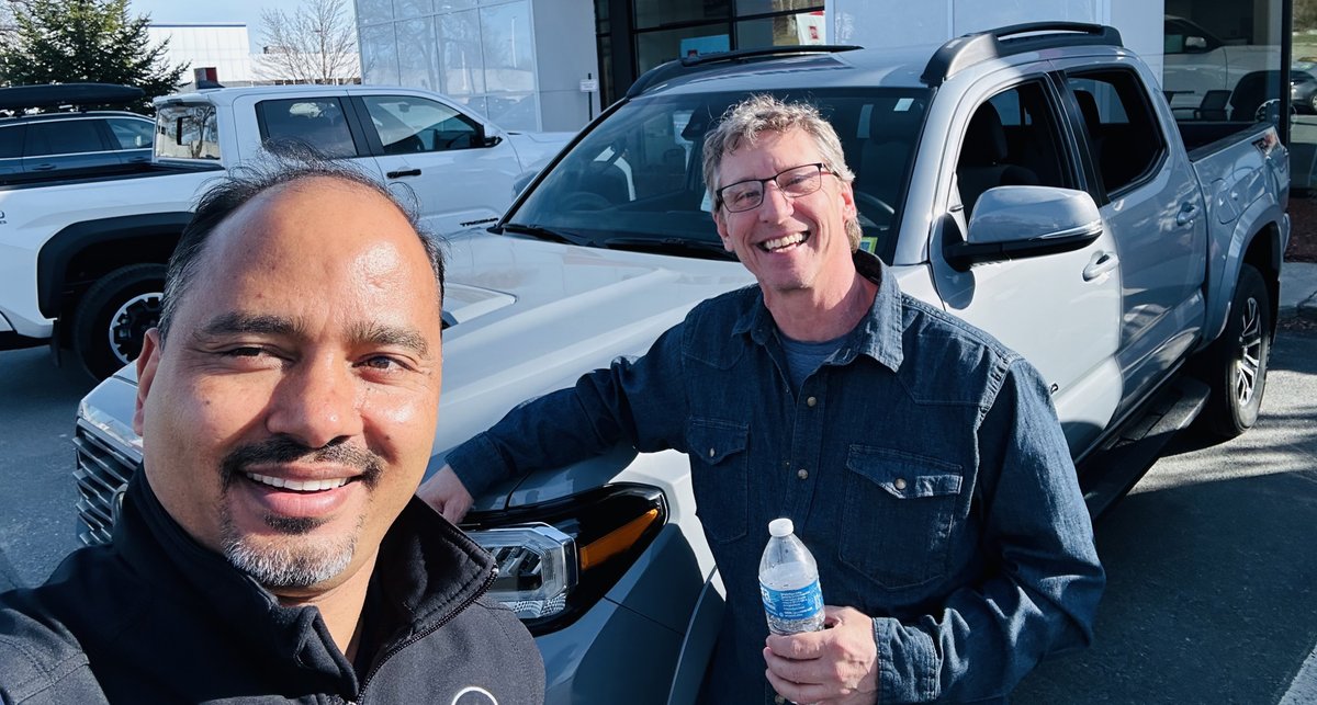 Happy #NewTruckDay to Kenneth! He was all smiles as he got ready to take home this awesome 2021 @Toyota Tacoma he picked out with Dipak Niroula - Congrats!

Learn more about Dipak & check out his reviews on @DealerRater: bit.ly/3KKr1og 

#Toyota #LetsGoPlaces