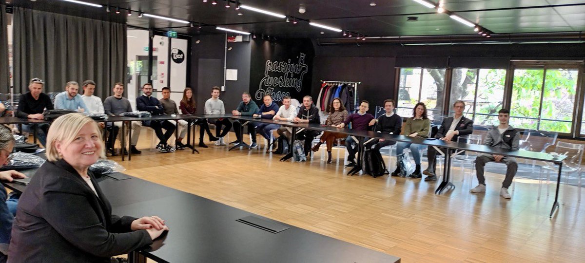 eurixsrl's tweet photo. Incontro aziendale EURIX

https://t.co/4NC9R2w3dN https://t.co/76zjMp9HUR