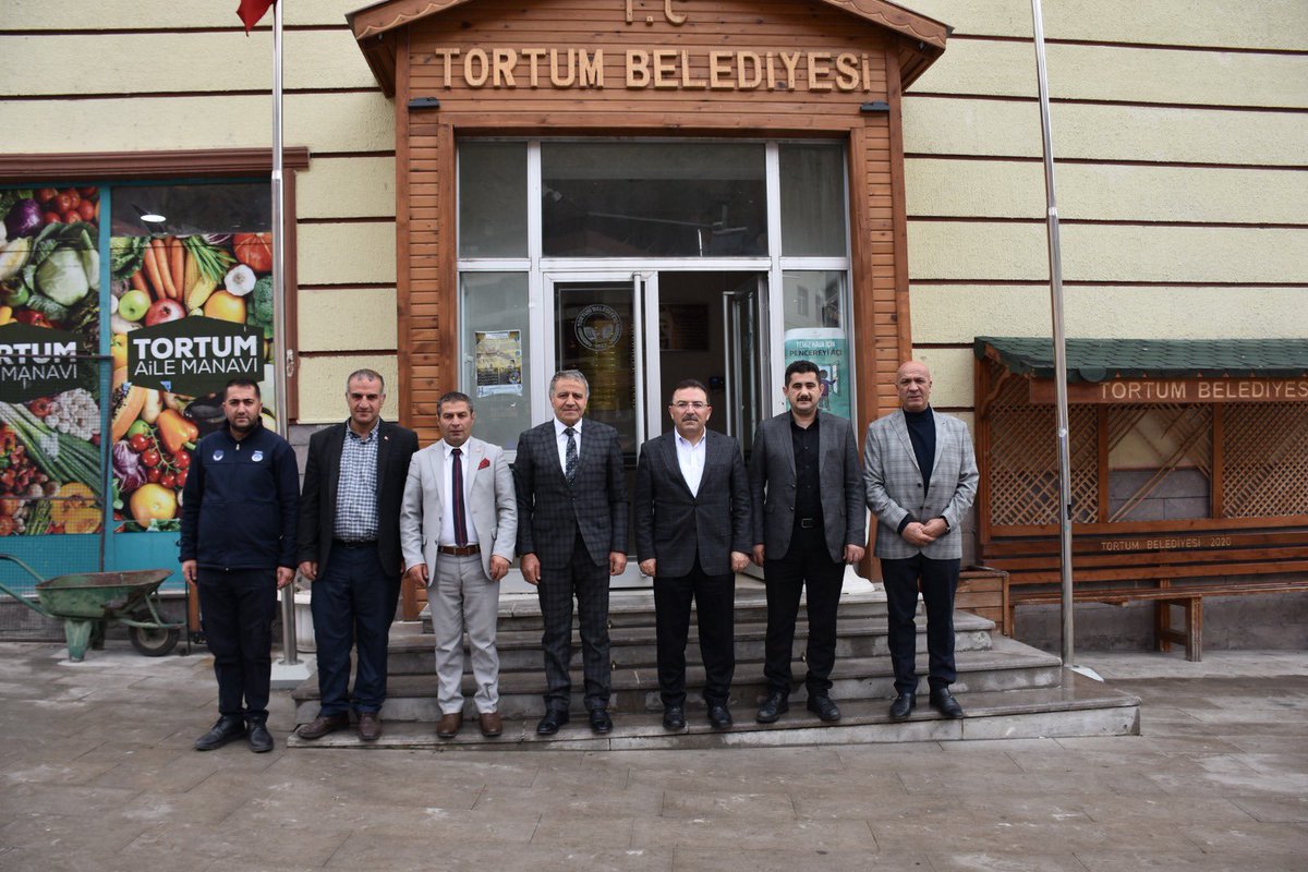 📍Tortum Belediyesi AK Parti Erzurum İl Teşkilat Başkanımız Erhan Kocaman ile birlikte, Tortum Belediye Başkanımız Muammer Yiğider’e hayırlı olsun ziyaretinde bulunduk. 5 yıl boyunca güzel ilçemiz Tortum için gecesini gündüzüne katarak çalışan başkanımızla, yeni dönemde de…