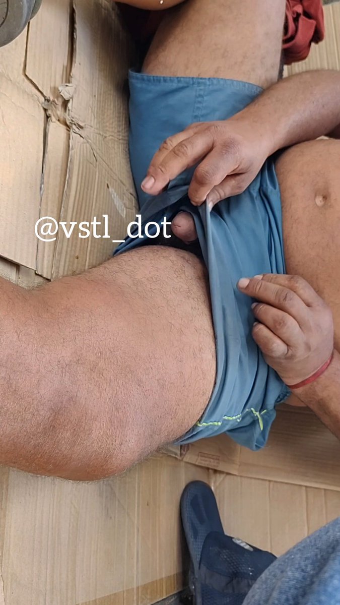 vstl_dot's tweet image. 2/2 Ele tava &quot;mangueando&quot;, dei 6 conto pra puxar conversa e já mandei real... A adrenalina e o tesão que eu senti naquela situação foi surreal, PQP! Rua movimentada, uma galera passando a pé, e eu, disfarçadamente, metendo a mão no kct dele🤤🤭 #Cruising #Fetiche #MachoNatural