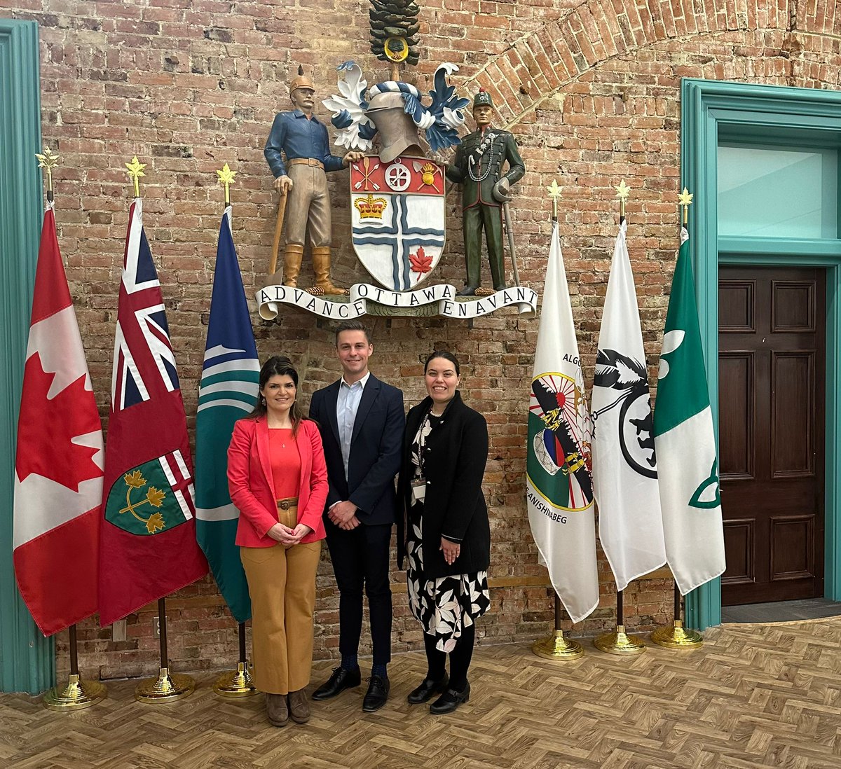 Today the Embassy of Mexico met with DG Stringer, Principal Secretary to the Mayor of Ottawa, to discuss the cultural activities of Mexico in Ottawa, particularly the traditional celebration of the Day of the Dead. @ottawacity @dg_stringer