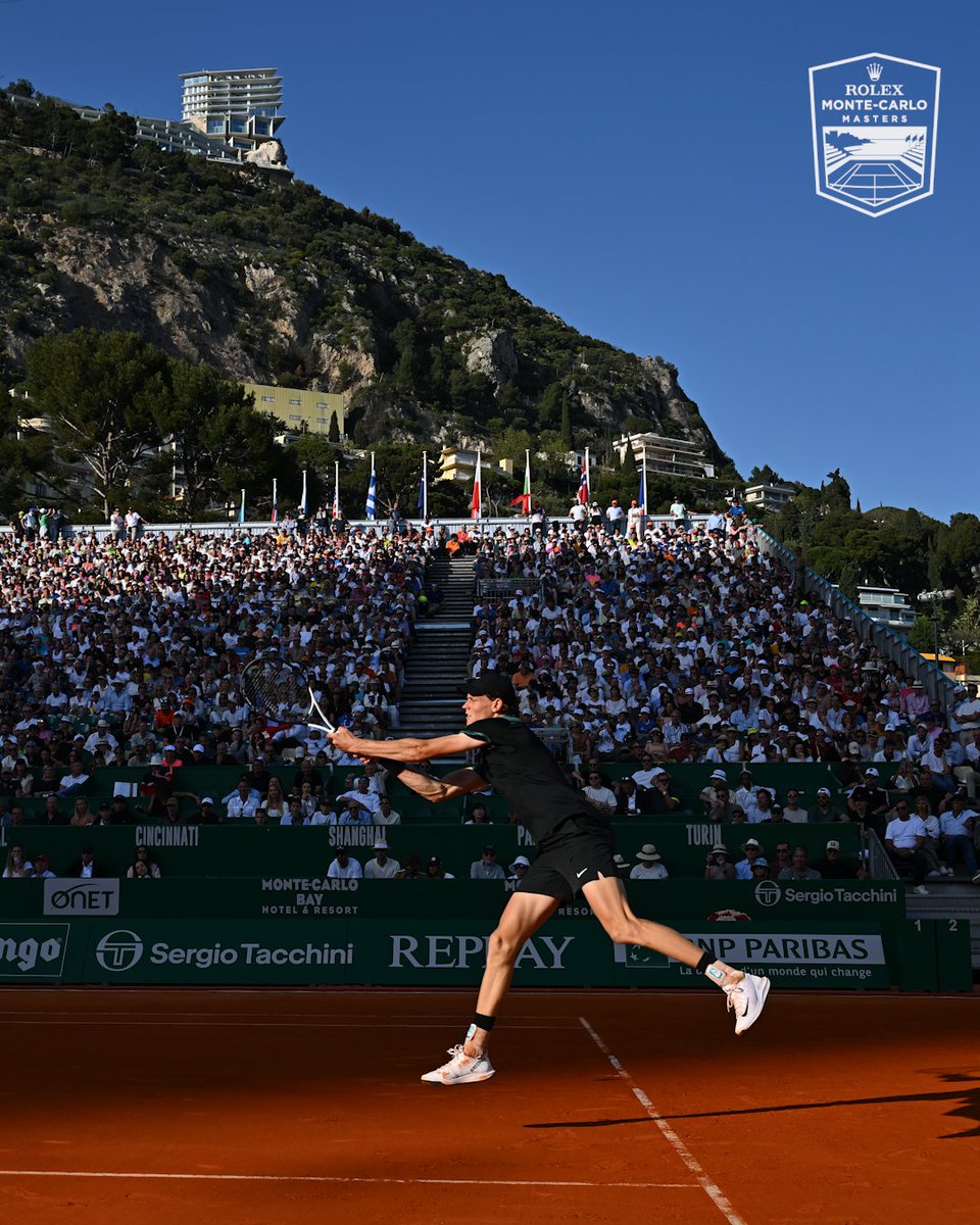 Jannik at golden hour ✨ The unstoppable @janniksin defeats Struff 6-4 6-2 for yet another win in 2024!