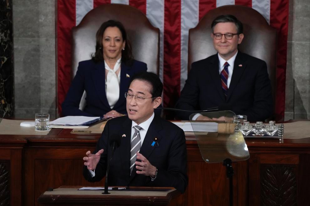 .@VP Harris presided over an address by Prime Minister Kishida Fumio of Japan to a Joint Meeting of Congress. 🇺🇸 🇯🇵 📸: Jacquelyn Martin