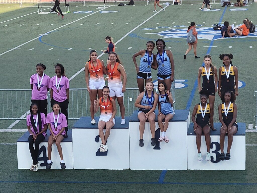 WARREN_TFXC's tweet image. 🚨 Regional Qualifier Alert 🚨

Congratulations Carmen, Kaprice, Leyah &amp;amp; Morgan! 

4th Place in 4x100M

#EDUB #YOUKNOW