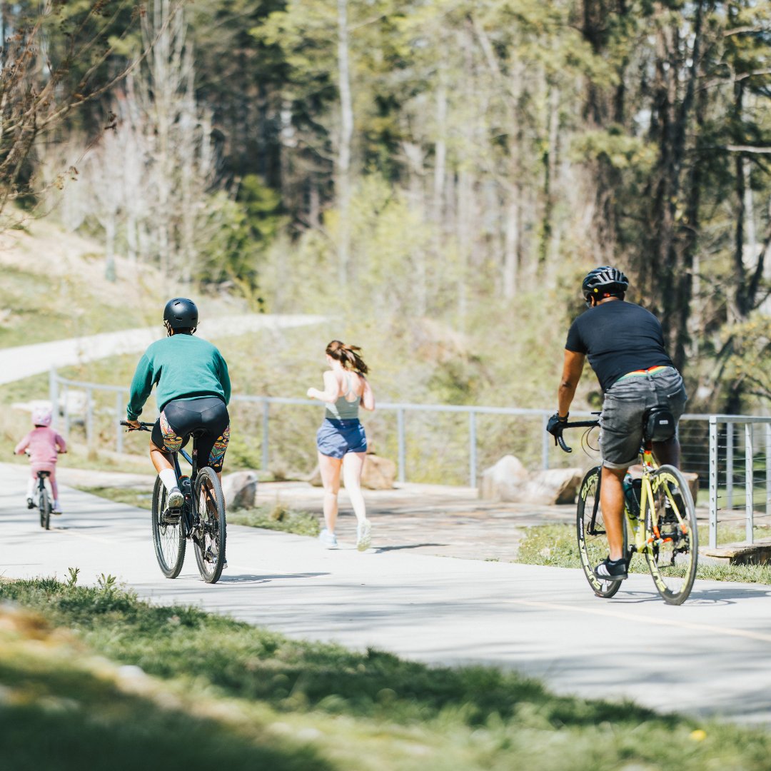 Ready to make a positive impact this Earth Month? Join us next week for our Find Your Way Along PATH400 challenge! Opt for an active commute April 15-19 & log your trips in the GA Commute app to win prizes like a $100 lululemon gift card. Learn more: livablebuckhead.com/findyourway