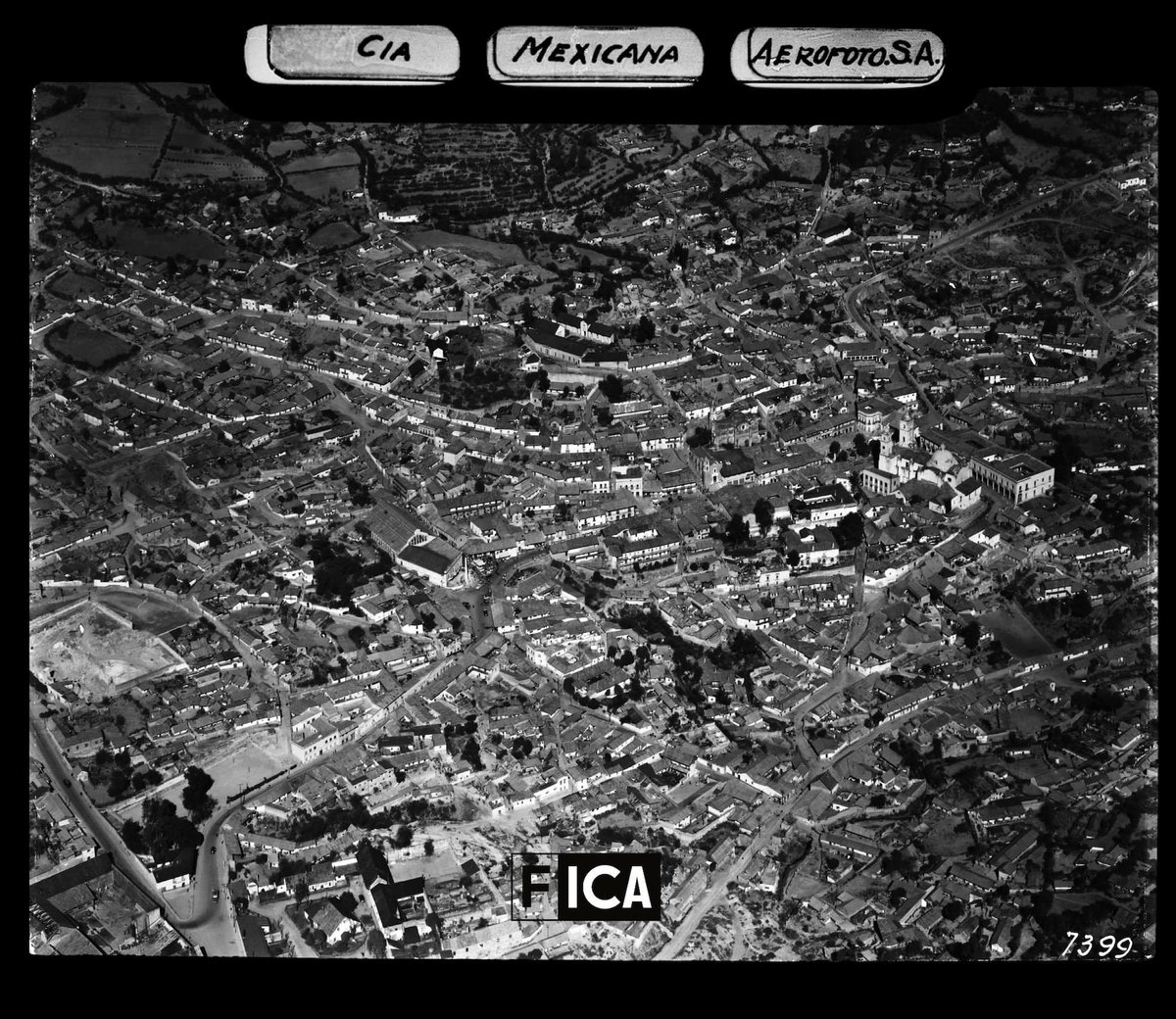 ICAMexico's tweet photo. ¿Sabías que el Fondo Aerofotográfico del Acervo Histórico de Fundación ICA reúne 660 fotografías oblicuas, 63 obras verticales y 30 mapas referentes al estado de Hidalgo? Consulta las colecciones digitalizadas en #CODIFICA #AcervoHistórico https://t.co/pYNGgkI2fA https://t.co/XfrFJd6Her