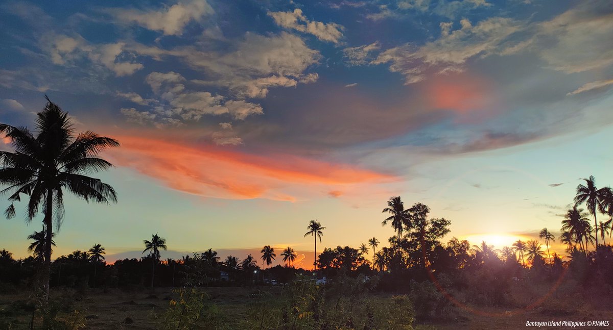 Island Life Therapy: Grabbed a beautiful, wispy cloud #sunset on my Xiaomi Redmi Note 10 Pro, my 1st. night here - Bantayan Island Cebu, The Philippines #ThePhotoHour #travelphotography #bantayanisland #bantayan #photography #Wellbeing @TourismPHL #TheStormHour