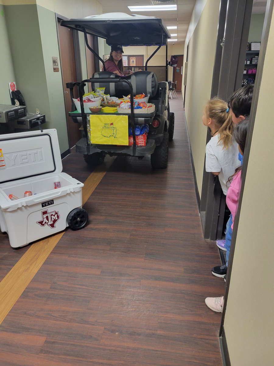 How cool is our school? 😎
An actual golf cart for our Teacher Treat Cart today <a href="/TISDCES/">Creekview Elementary</a> 
Thank you @TISDCESPTO for always bringing the best goodies, putting smiles on our faces, and making us feel loved! ❤️