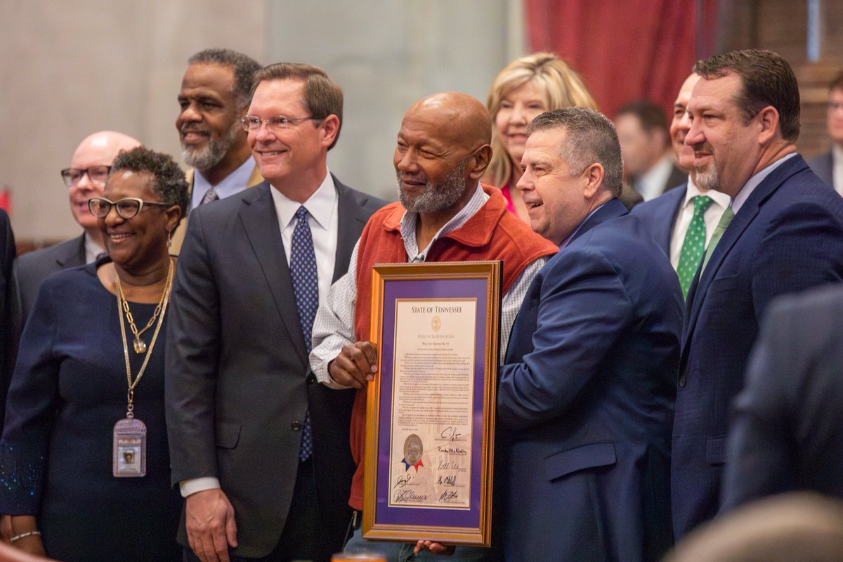 In blatant violation of @CapitolPressTN rules, there may have been some cheering in the press box as our colleague Joe Gregory, a photojournalist for WKRN and WTVF for the last 40 years, was honored on the House floor.