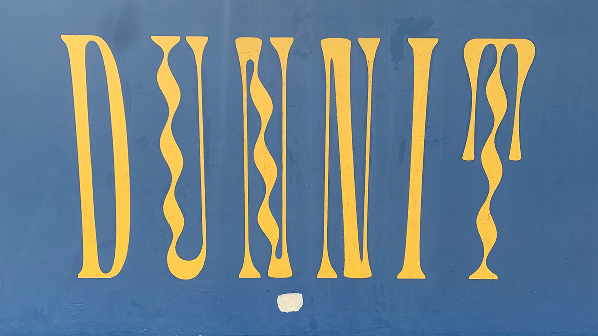 FRODEdesign's tweet photo. Our studio is just by the Regent's Canal. Great for a little lunchtime walk along the towpath and the canalboats. As well as the more traditional ways of painting the name on the side of these, it also throws up lots of alternative and quirky type treats. All done by hand. 1/2 https://t.co/MdjM26zyE2