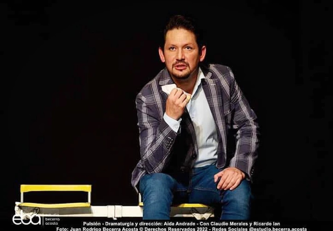 “Los sueños en el teatro empiezan y acaban cada día”
Miguel del Arco

Obra: "Pulsión" 
Dramaturgia y Dirección: Aida Andrade
Personaje: Aníbal
Actor: Claudio Morales @claudioteatral
Producción de <a href="/Ricardo_IAN/">Ricardo IAN</a> con el auspicio de 
<a href="/St_Teatro/">SoñArtesanos Teatro</a>