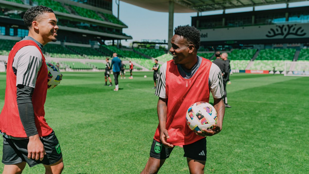 Training looked a little different yesterday. 😉🏟️